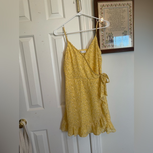 Hollister Wrap Dress Size Small - Picture 5 of 6